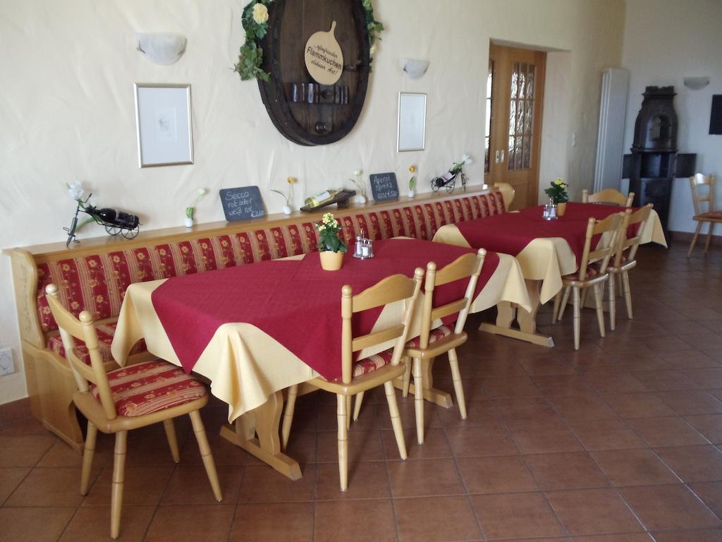Weinhotel Kienle Бурвайлер Экстерьер фото
